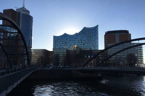 Elbphilharmonie in der Hafencity im Hamburger Hafen