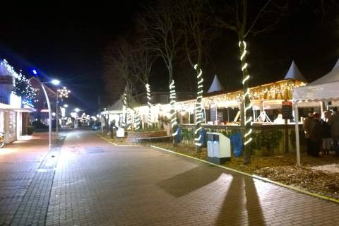 Weihnachtsmarkt Rathaus Büsum