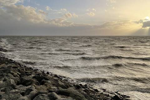 Wellen auf der Nordsee kurz vor Ankunft Sturmtief Zeynep