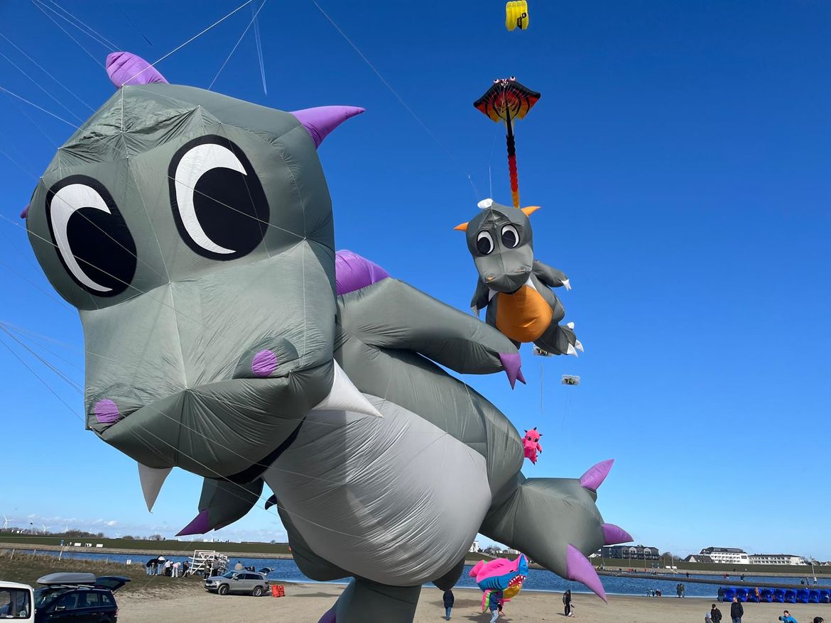 Drachen am Büsumer Osterhimmel